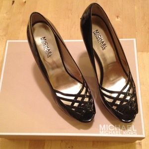Michael Kors Black Peeptoe Patent Leather Pumps
